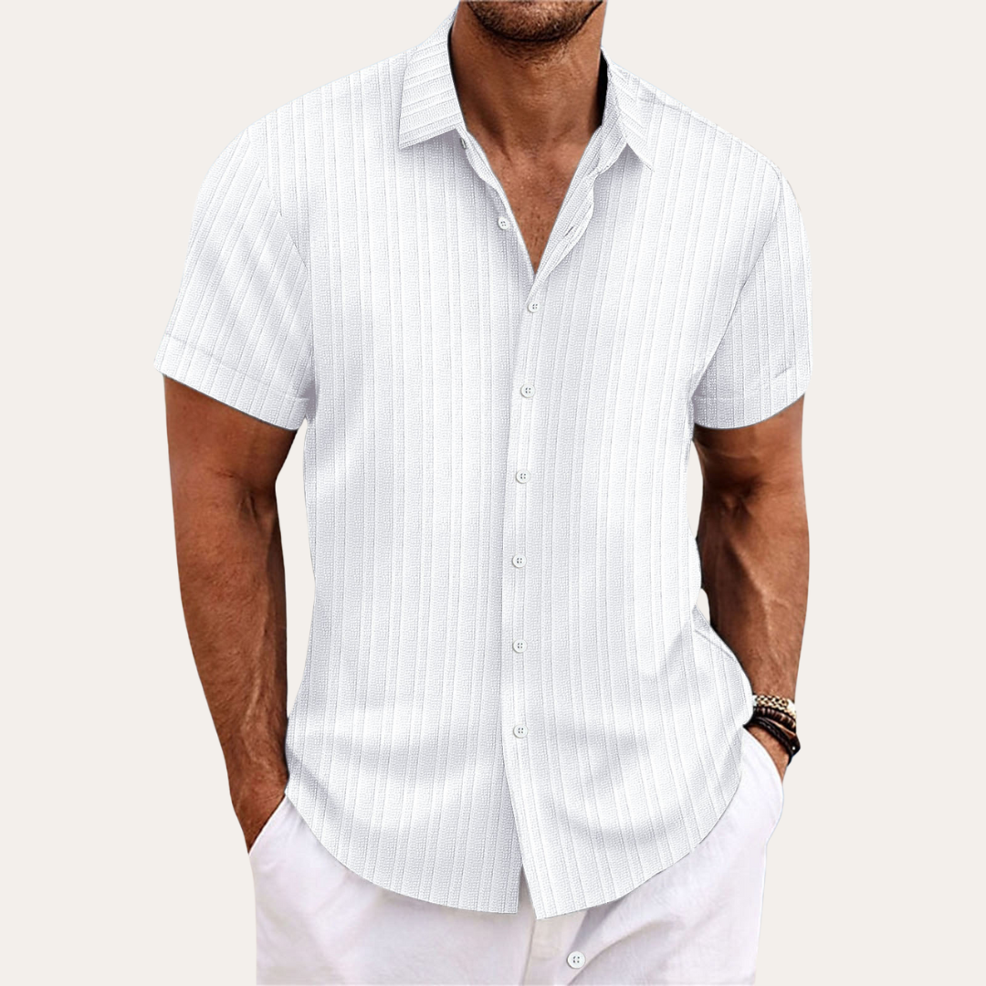 Men's Short-Sleeve Button-Down Shirt