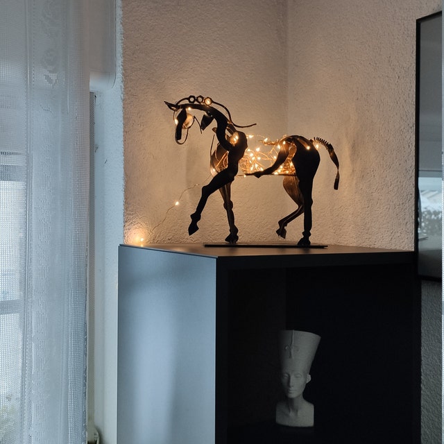 Metal Horse Sculpture - Artisanal Decor