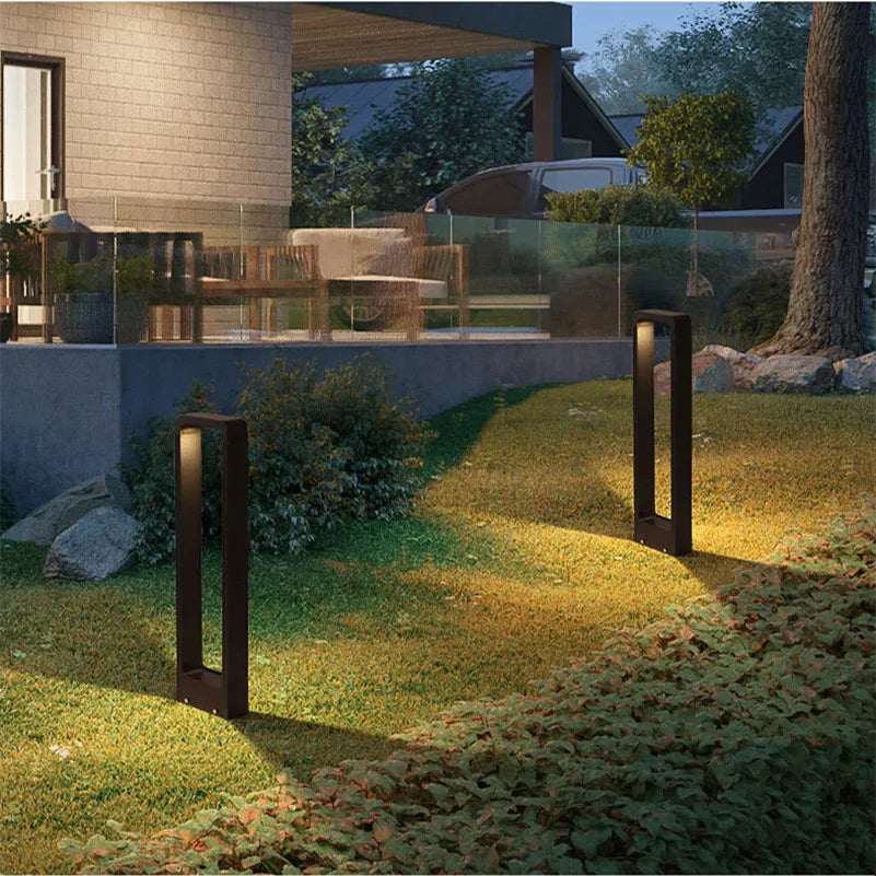 Outdoor Garden Lamp with Durable Mount