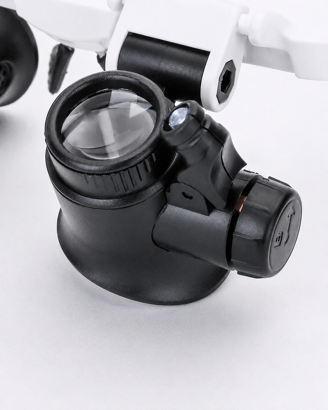 Professional Magnifying Glass with LED Light and Interchangeable Lenses