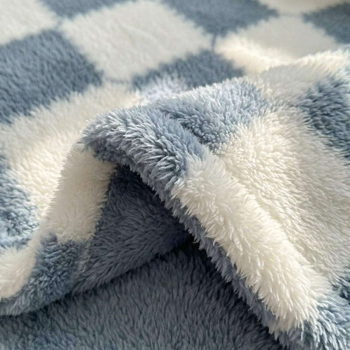 Soft Plaid Fleece Blanket for the Sofa