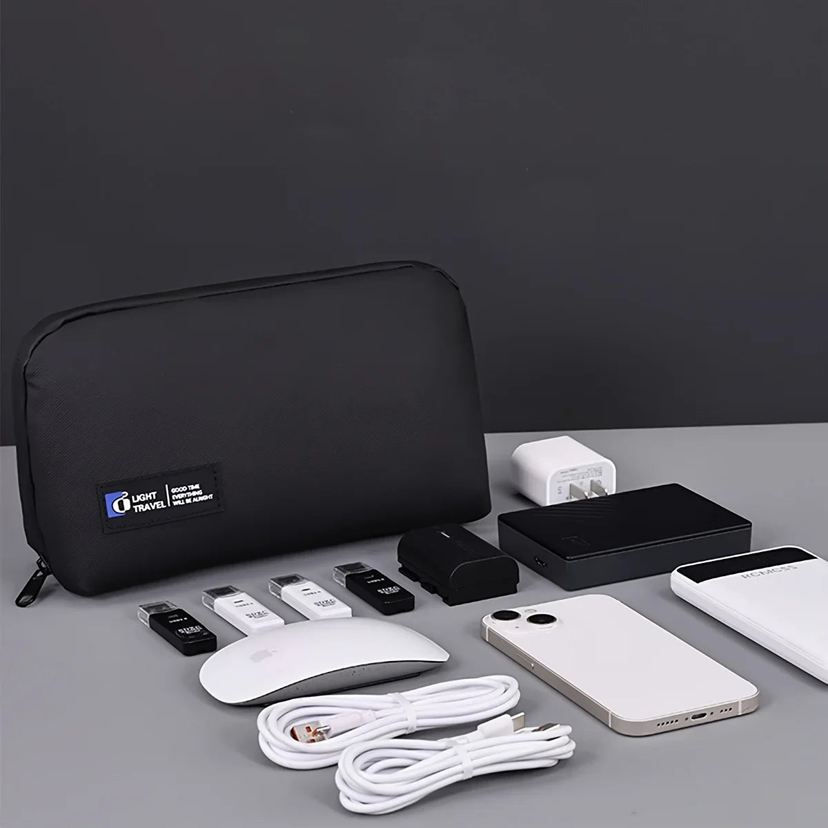 Wide-Opening Tech Organiser