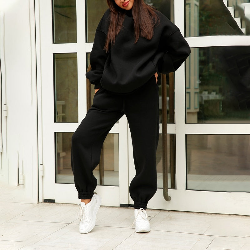 Women's Hoodie and Sweatpants Loungewear Set with Elastic Waist