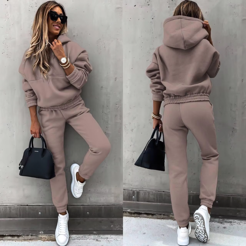Women's Tracksuit - Comfortable and Stylish Two-Piece Set