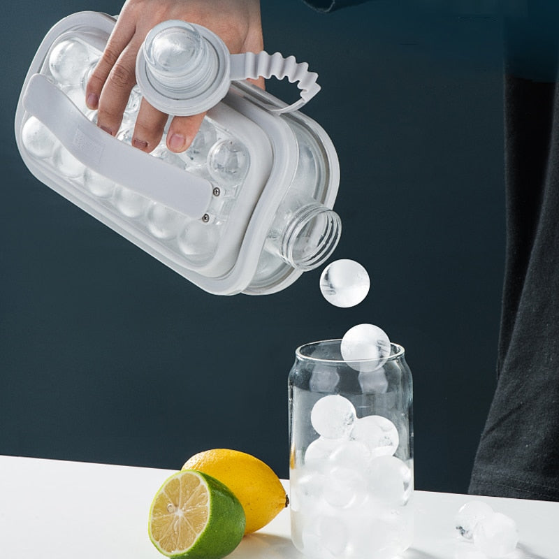 17-Grid Spherical Ice Cube Maker Bottle