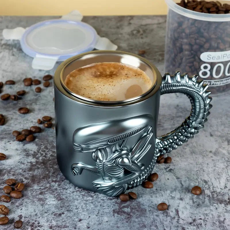 Alien Creature Collectible Mug – Sci-Fi Horror Themed Drinkware