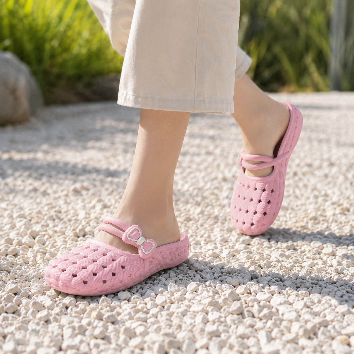 Bow Detail Covered-Toe Open-Back Slippers