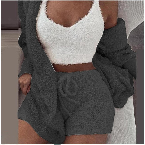 Comfortable 3-Piece Set - Warm and Elegant for Any Occasion