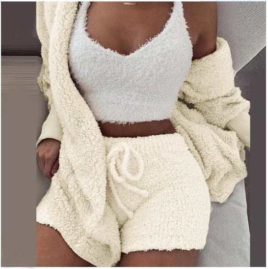 Comfortable 3-Piece Set - Warm and Elegant for Any Occasion