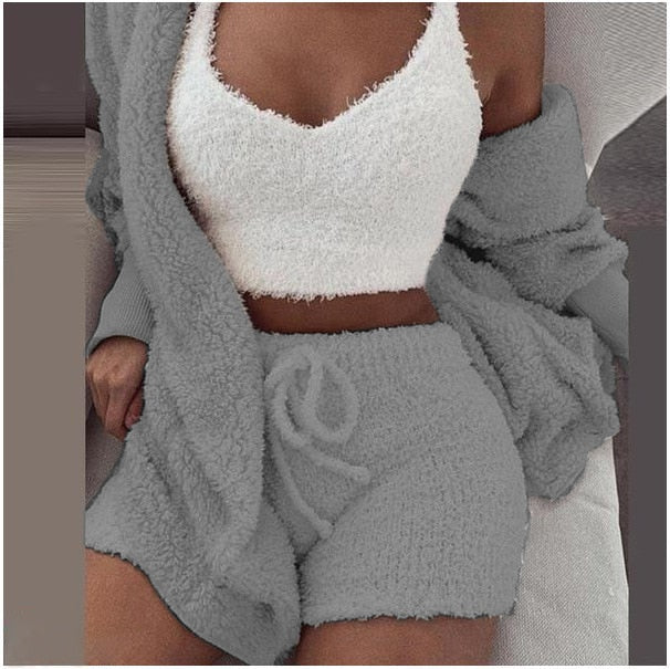 Comfortable 3-Piece Set - Warm and Elegant for Any Occasion