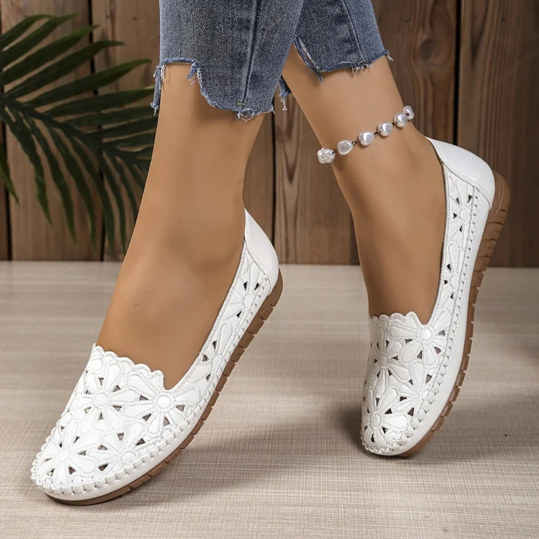 Comfortable Cutout Ballet Flats