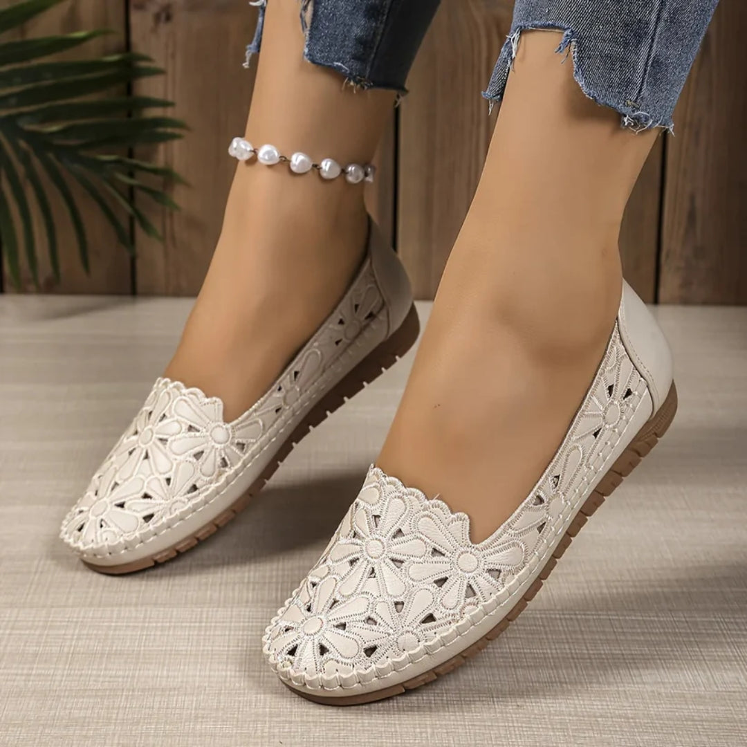 Comfortable Cutout Ballet Flats