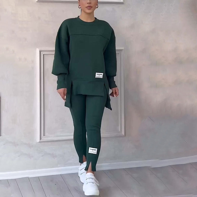 Comfortable Two-Piece Set Combining Comfort with Modern and Elegant Style