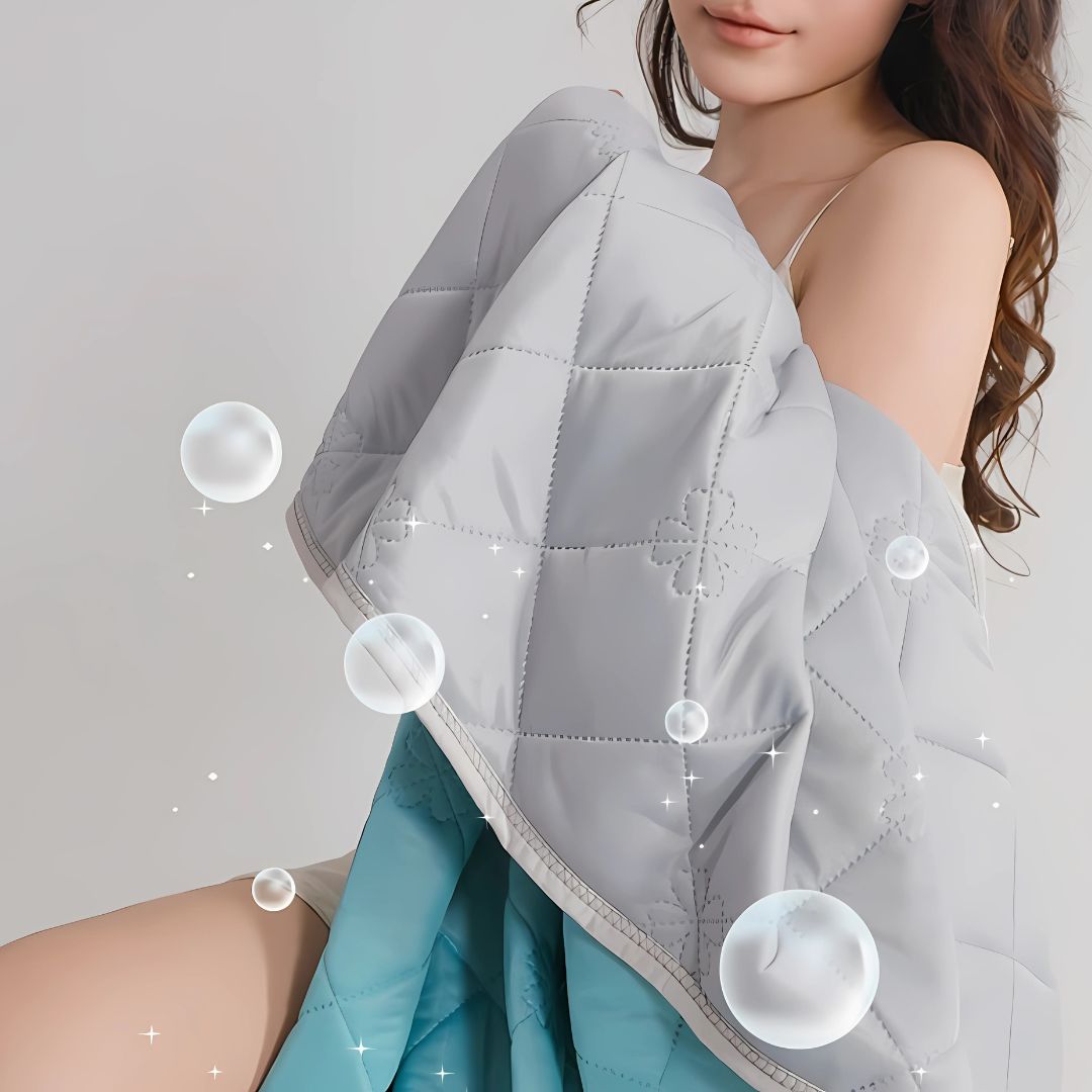 Cooling Blanket Made of Hypoallergenic Silk Fibers – Instant Cooling Comfort, Overheating Prevention & Night Sweat Relief for Sensitive Skin