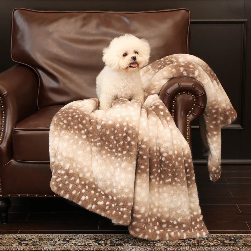 Cozy Faux Fur Blanket with Deer Motif – Reversible Plush Throw