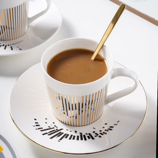 Creative Coffee Mug with Dynamic Mirror Reflection