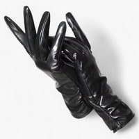Elegant Gloves for Winter Protection
