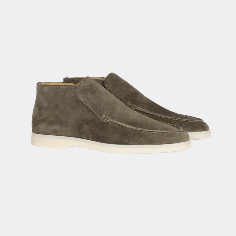 Elegant Men's Suede Loafers – Subtle Chic for Any Occasion
