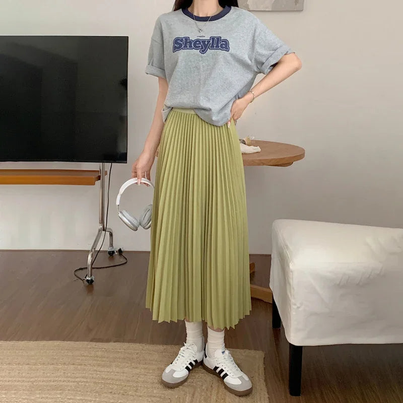Elegant Pleated Midi Skirt