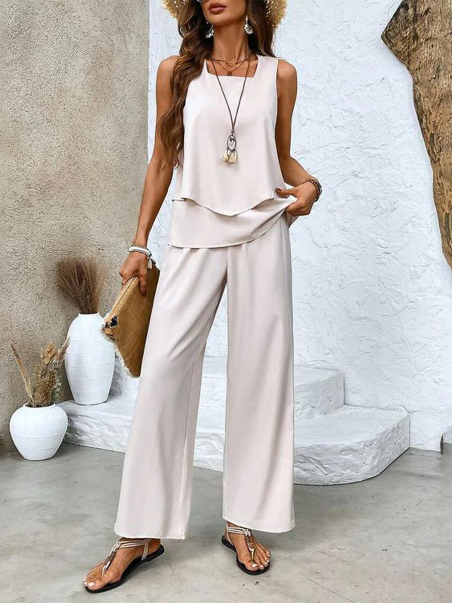 Elegant Women's Floral Print Set with Comfortable Trousers