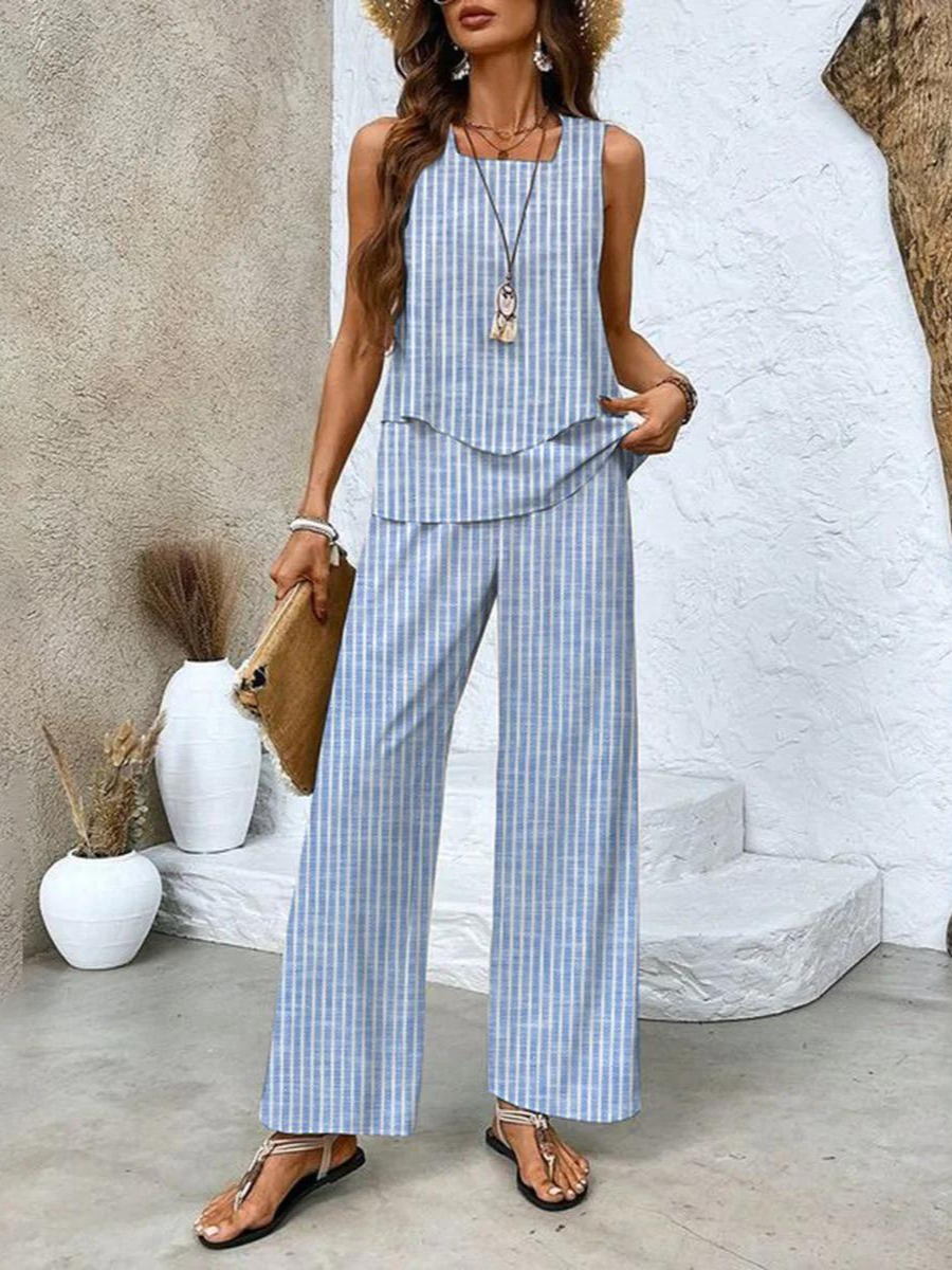 Elegant Women's Floral Print Set with Comfortable Trousers
