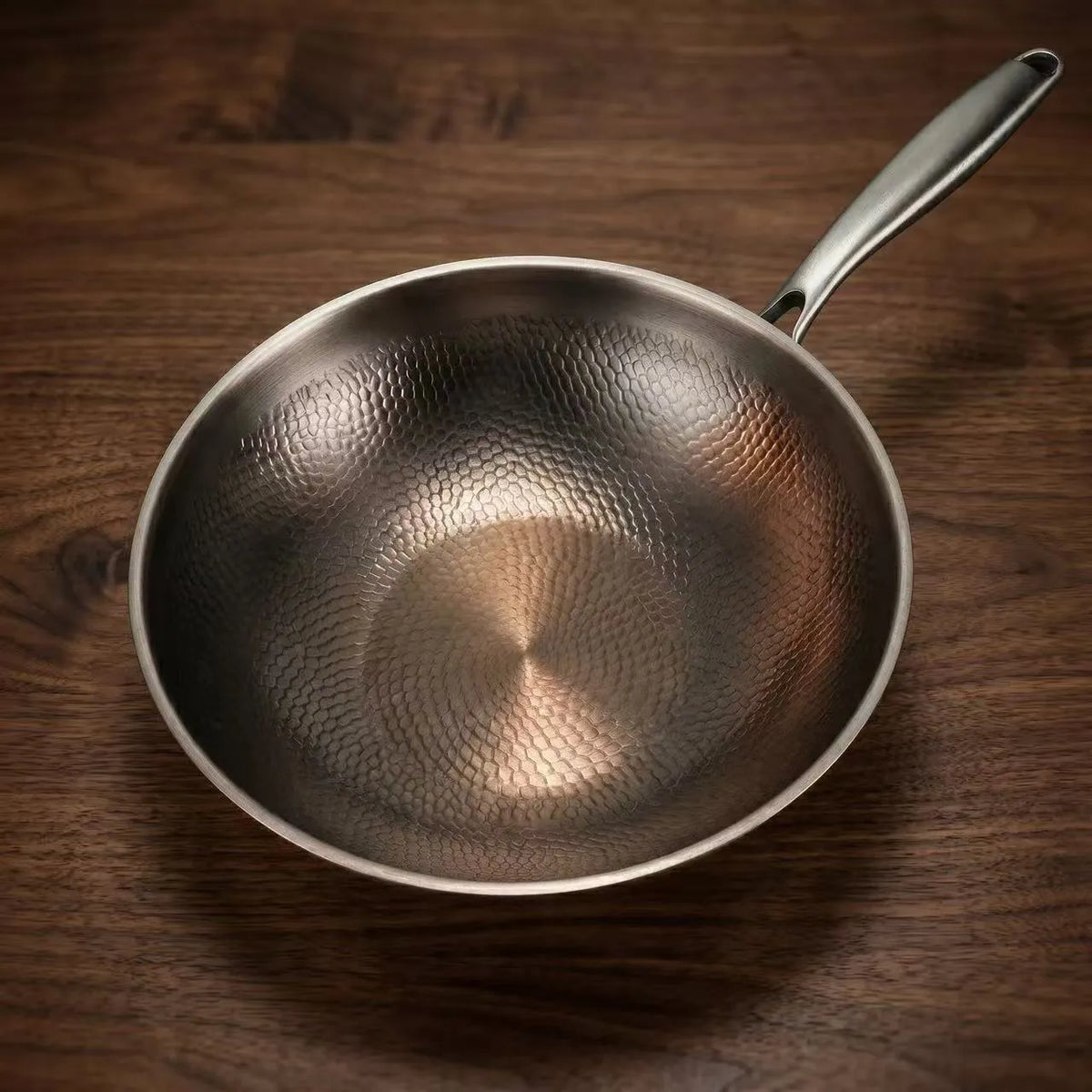 Flat-Bottomed Hammered Titanium Wok Pan