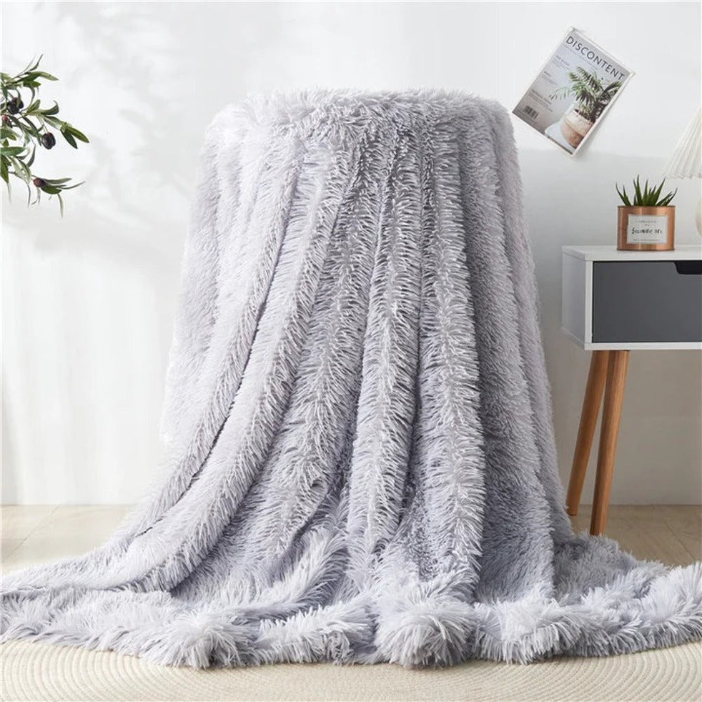 Fluffy faux fur throw blanket