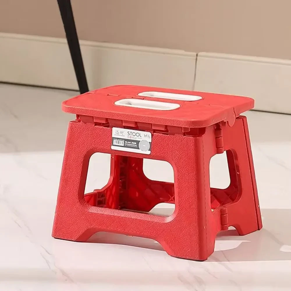 Folding Step Stool – Lightweight, Non-Slip and Versatile for Kitchen and Home Use