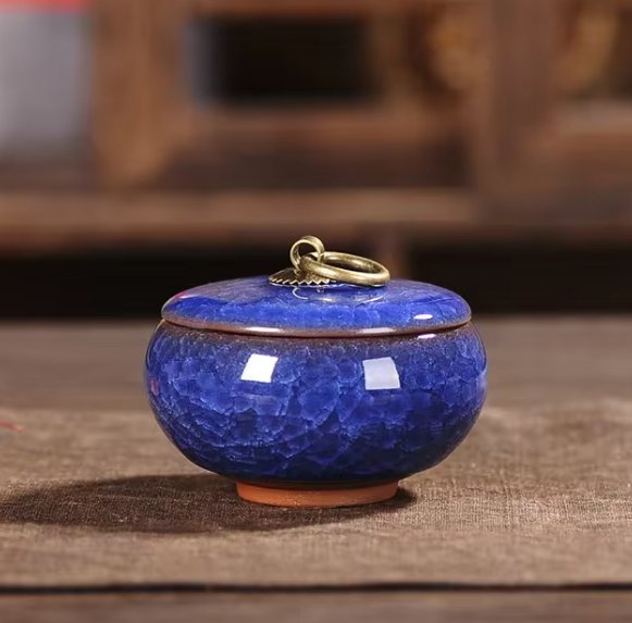 Handmade Cat-Shaped Ceramic Pet Urn