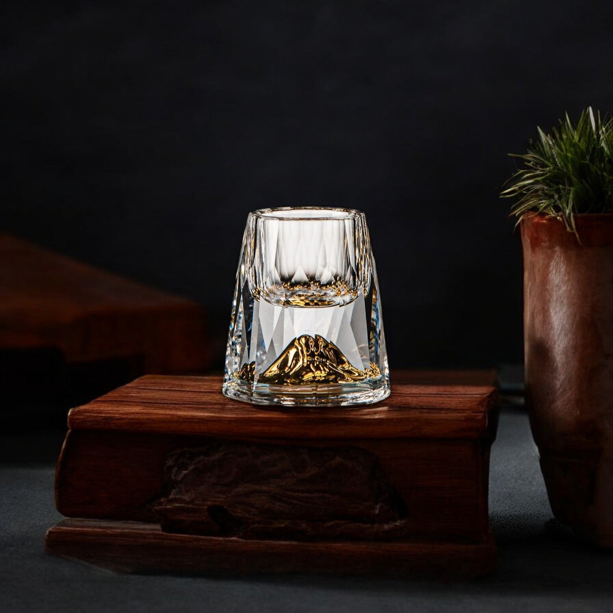 Handmade Crystal Whisky Glasses with Gold Flakes – Pack of 2