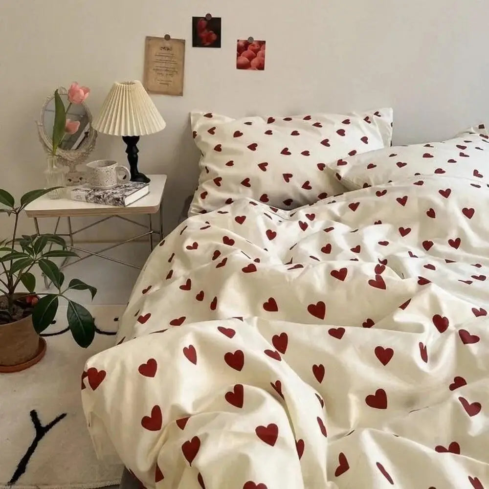 Heart Pattern Bedding Set – Duvet Cover and Pillowcase for Single, Double and Queen Size Beds
