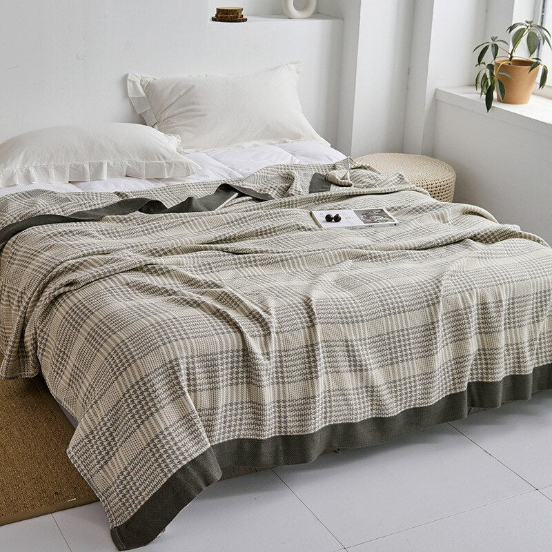 Japanese Soft Fleece Throw Blanket for Cozy Comfort