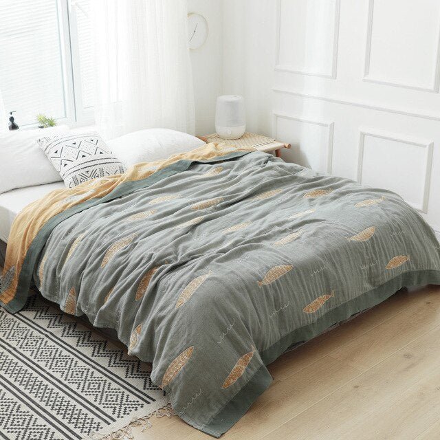 Japanese Soft Fleece Throw Blanket for Cozy Comfort