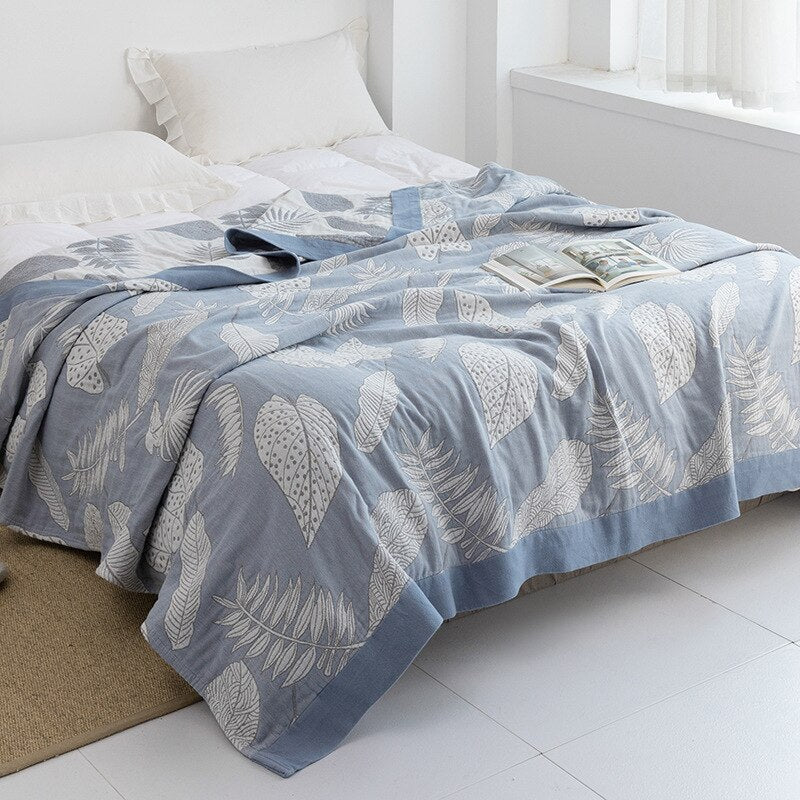 Japanese Soft Fleece Throw Blanket for Cozy Comfort
