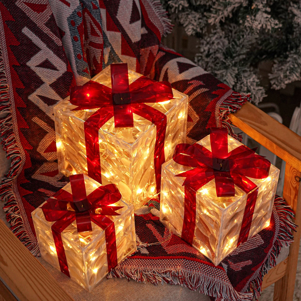 Lighted Christmas Gift Boxes, Set of 3 – Warm White LED Indoor and Outdoor Christmas Decoration
