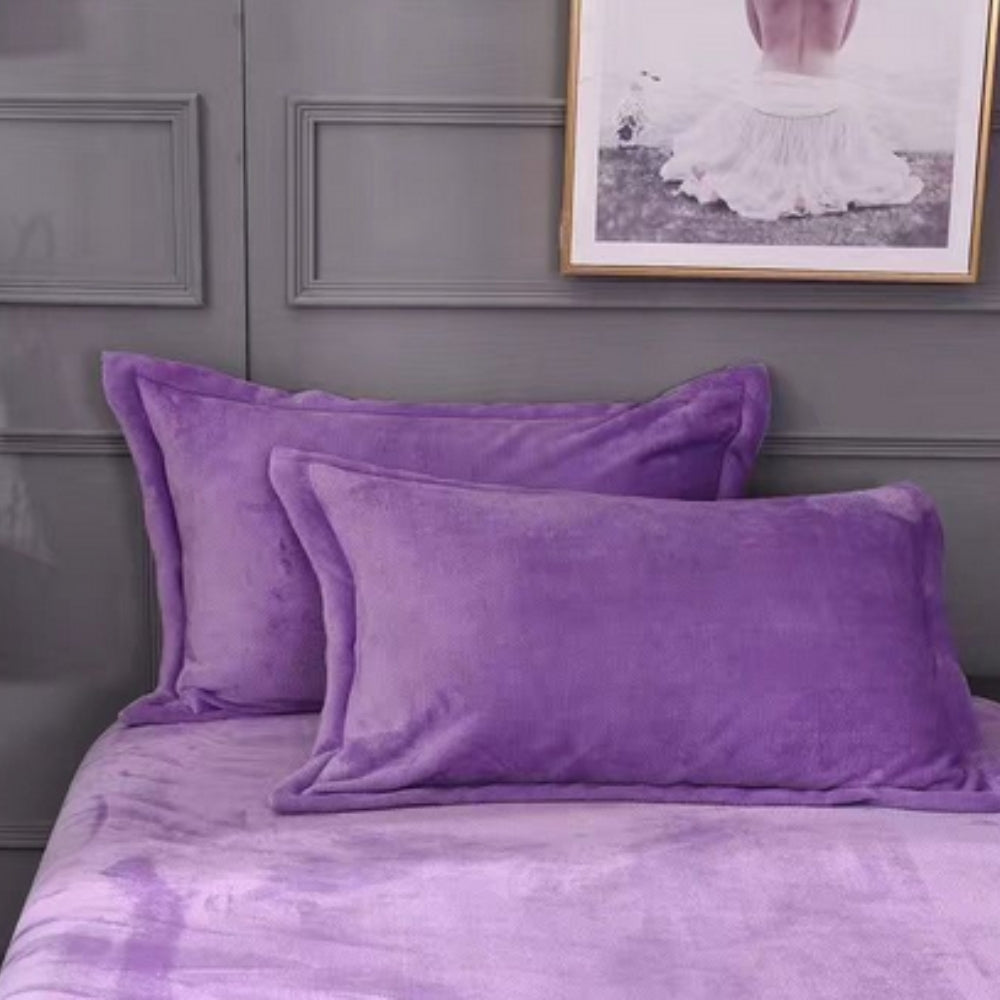 Lightweight and Comfortable Fleece Pillowcases