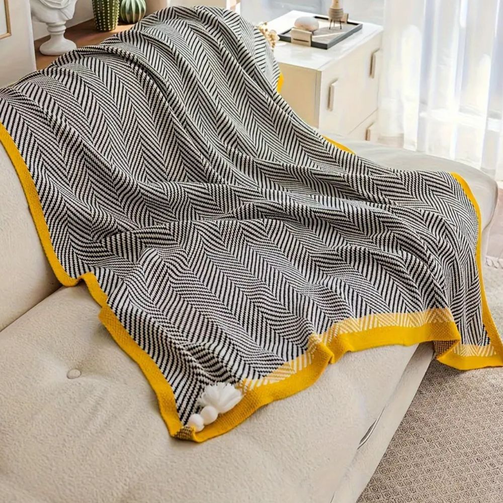Luxurious Gold Chevron Pattern Throw Blanket