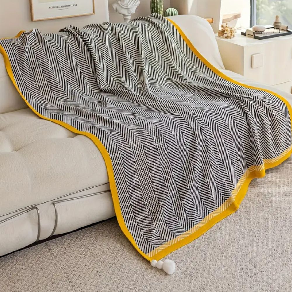 Luxurious Gold Chevron Pattern Throw Blanket