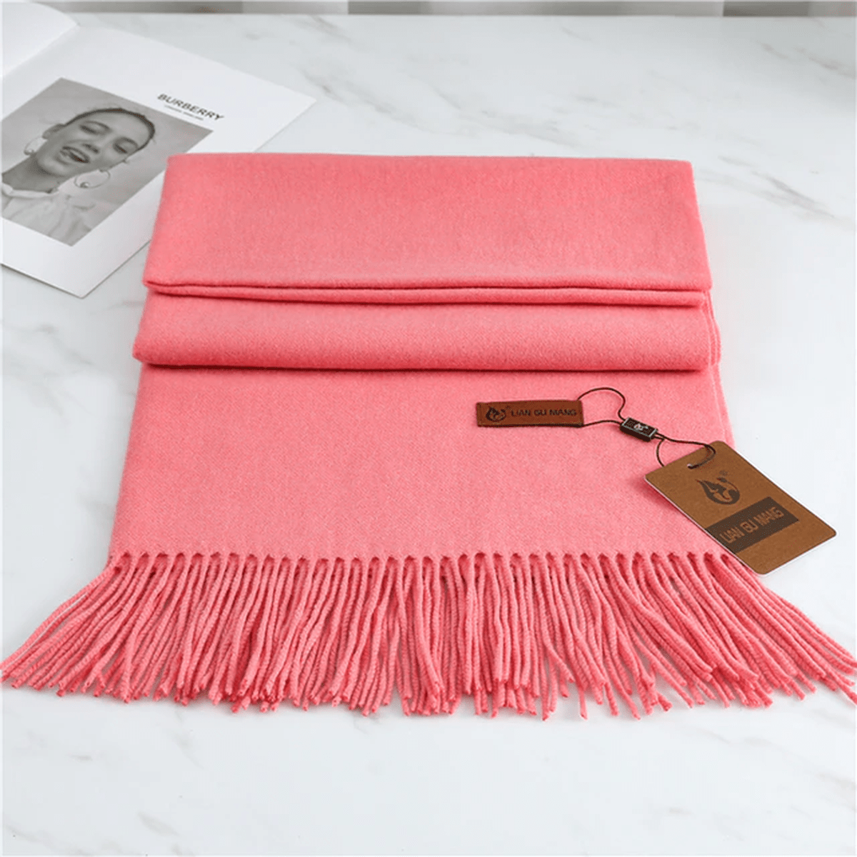 Luxury Cashmere Scarf – Elegance, Warmth & Comfort