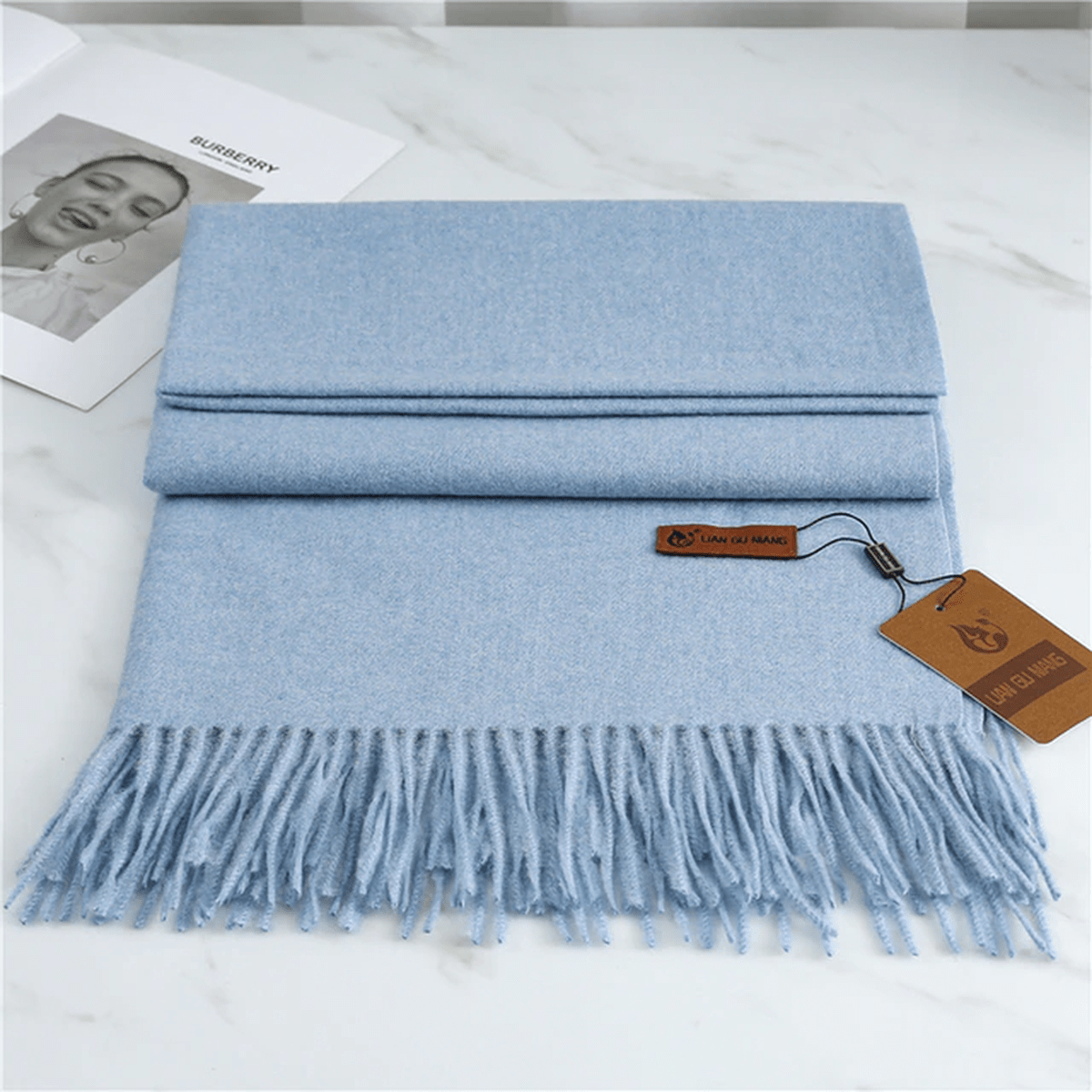 Luxury Cashmere Scarf – Elegance, Warmth & Comfort