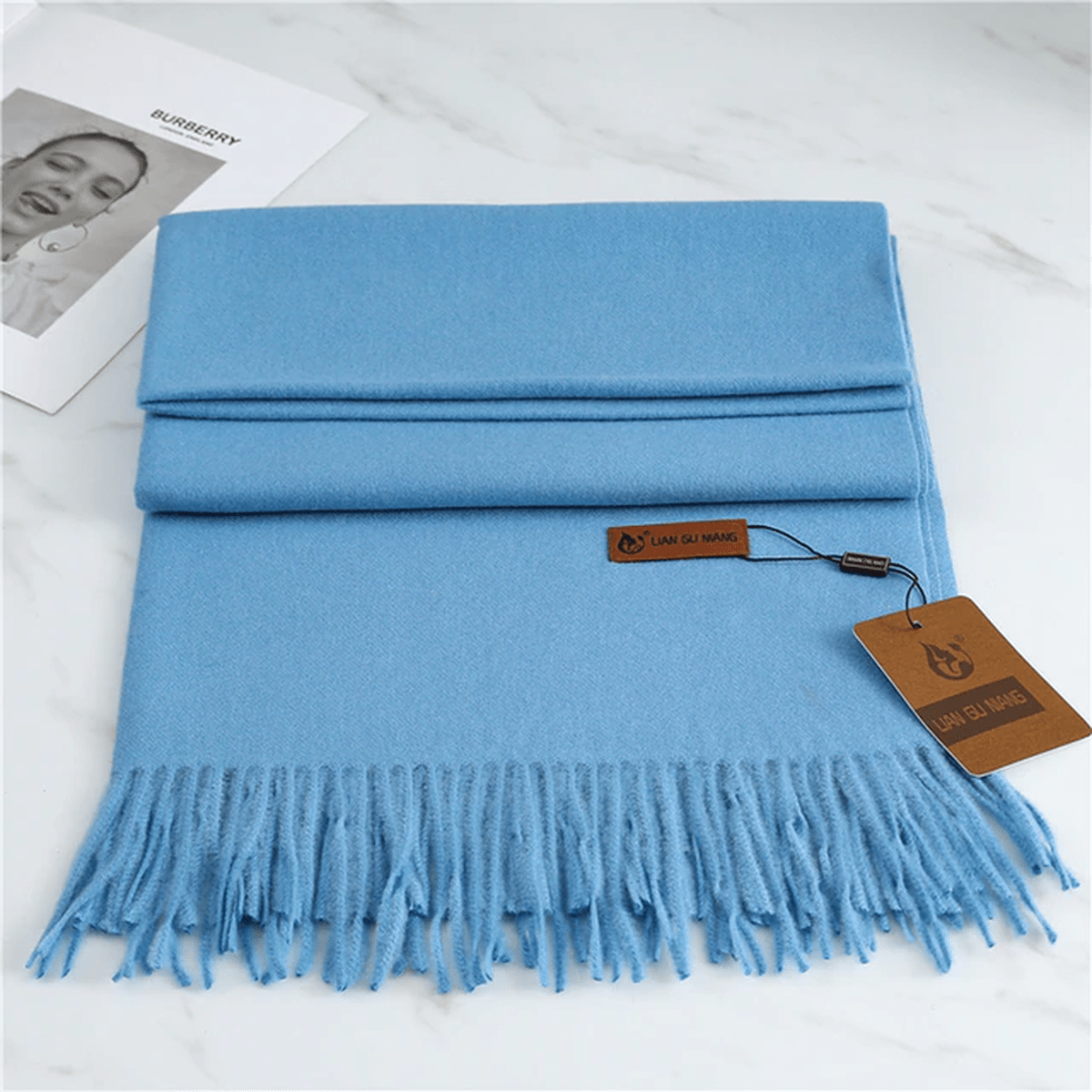 Luxury Cashmere Scarf – Elegance, Warmth & Comfort
