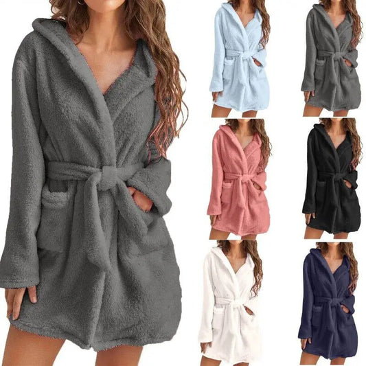 Luxury Fleece Bathrobe – Warm and Comfortable for Any Occasion