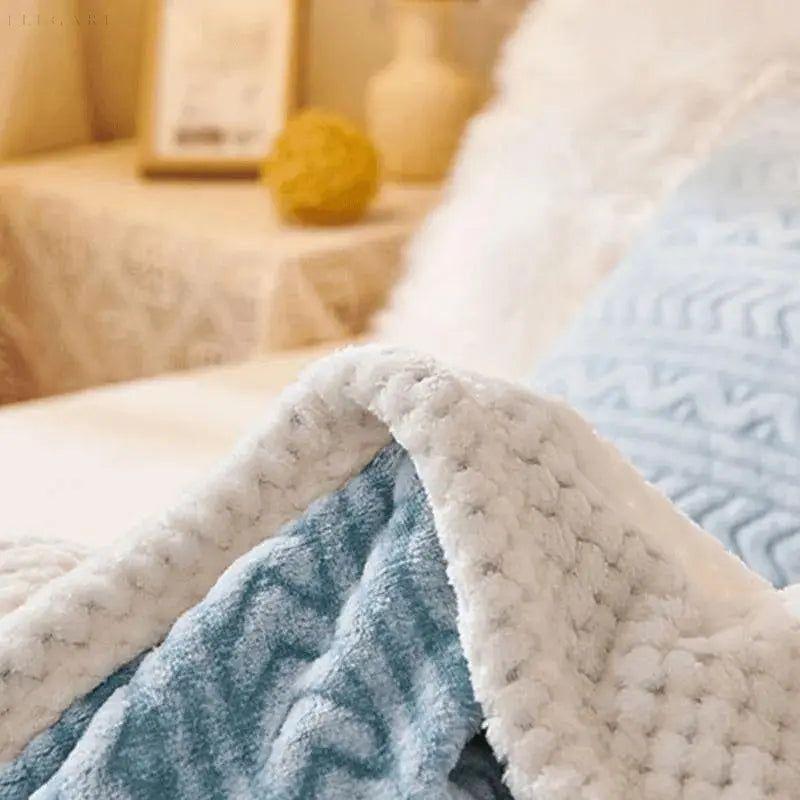 Machine-Washable Polyester Thermal Blanket Available in Various Sizes and Colors