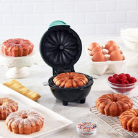 Make bundt cake in a few minutes