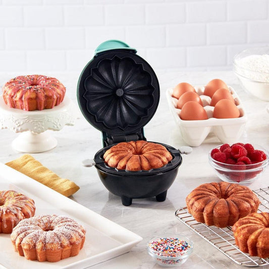 Make bundt cake in a few minutes