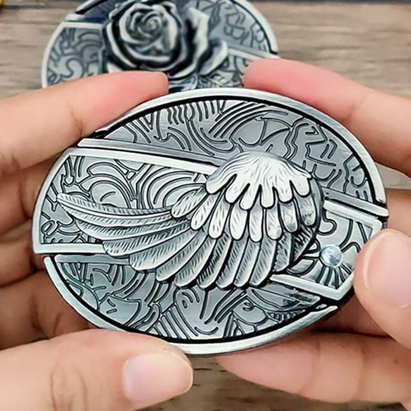 Men's Belt Buckle with Hidden Tool