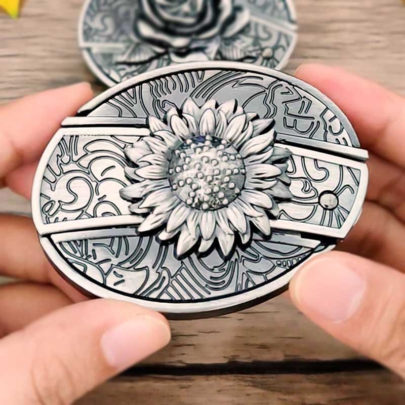 Men's Belt Buckle with Hidden Tool