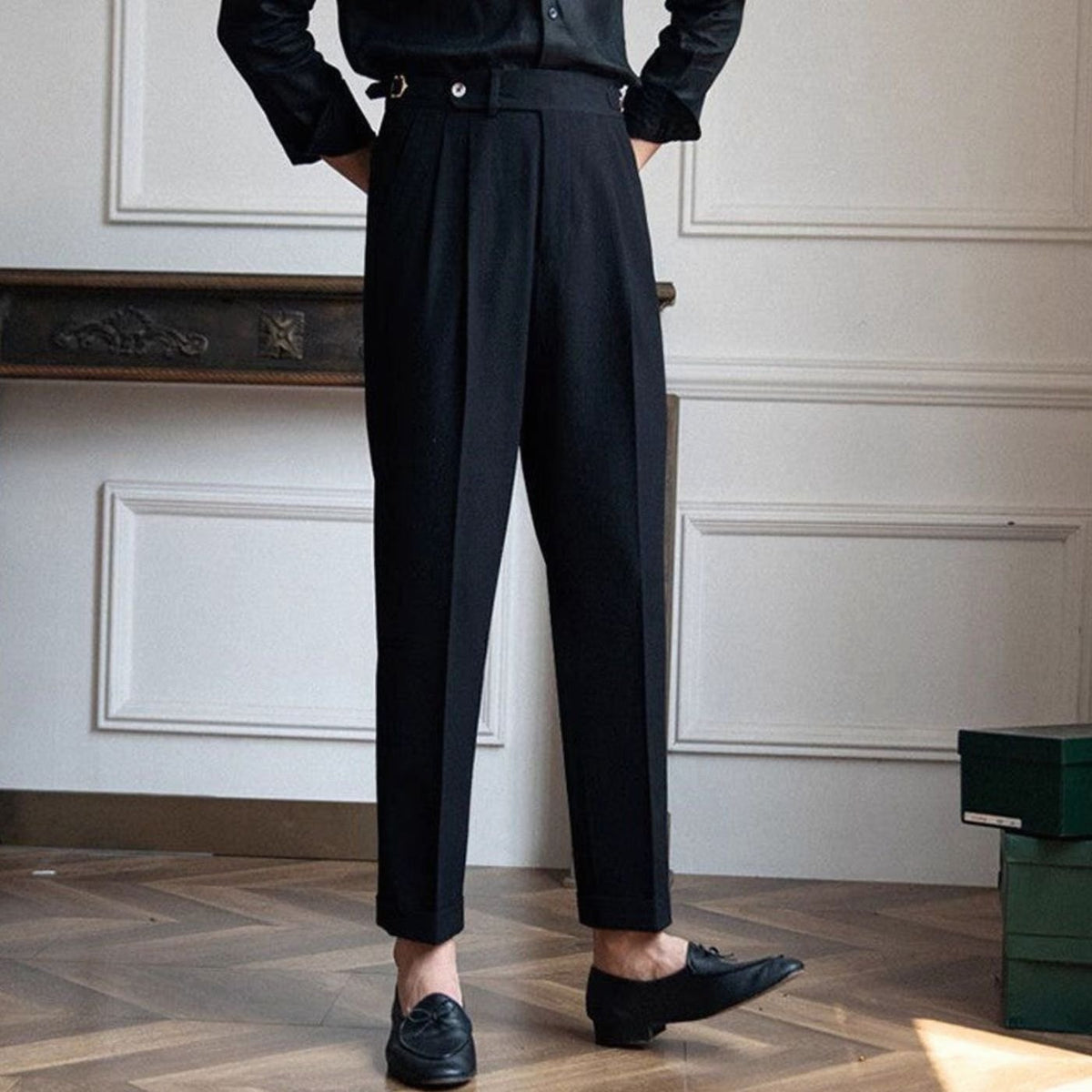 Men's High-Waisted Tailored Pleated Trousers with Buckled Waistband