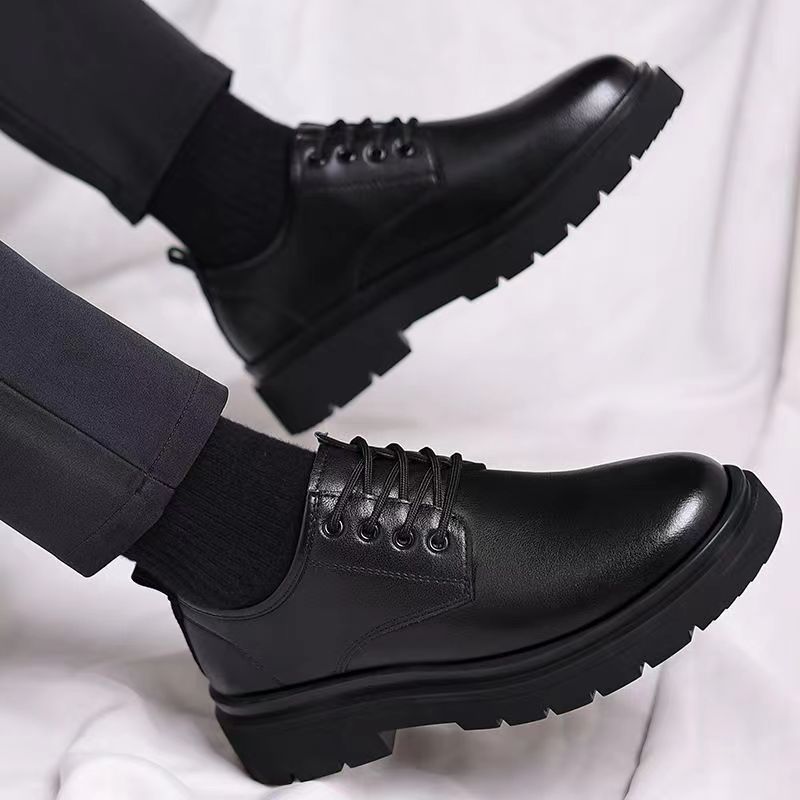 Men's Lace-Up Oxford Style Shoes