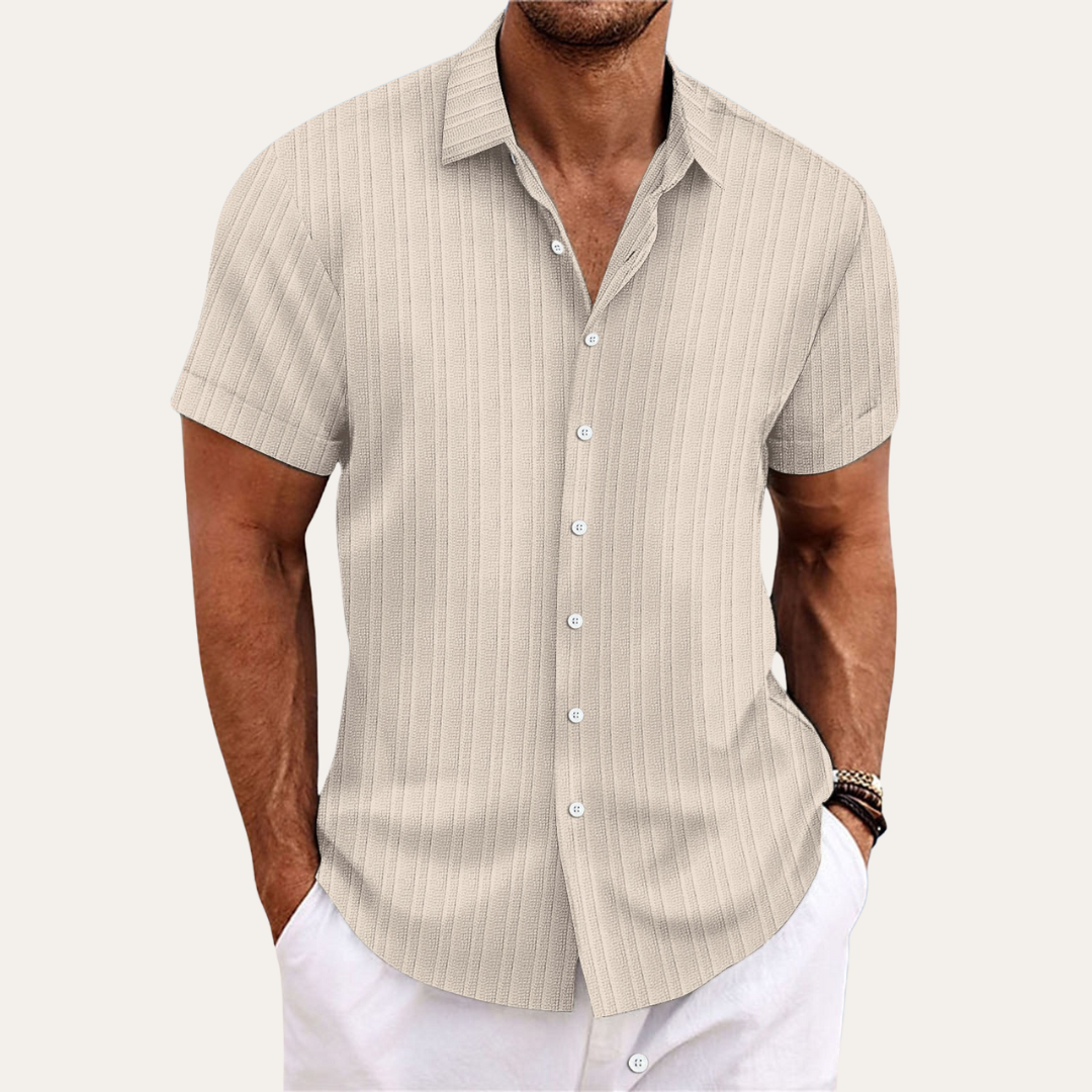 Men's Short-Sleeve Button-Down Shirt